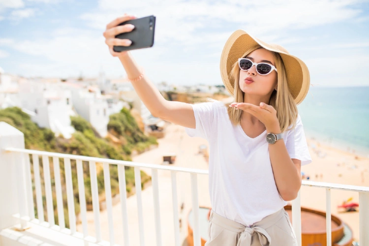 Travel Bloggers: How they Get Audiences for their Instagram and YouTube||followservice24